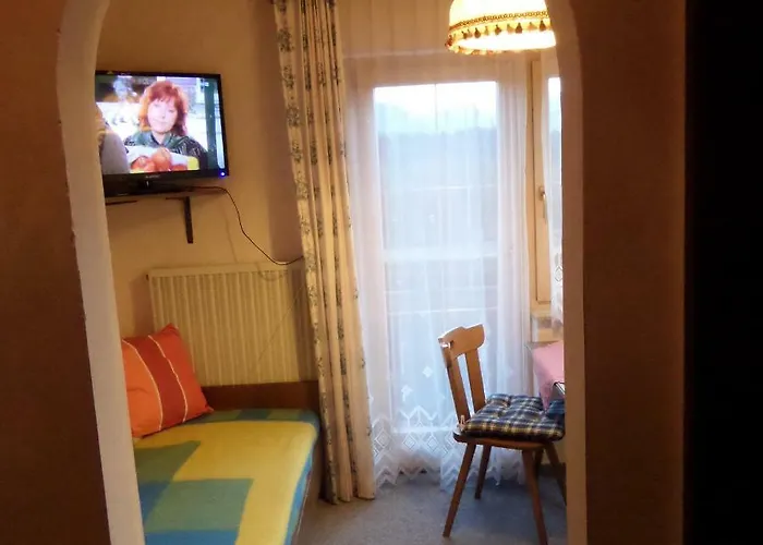 Gaestehaus Erle Homestay *